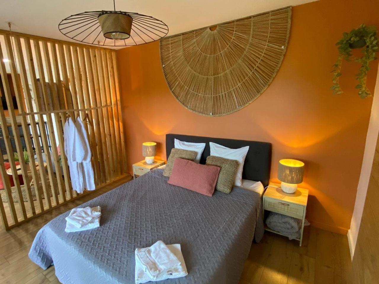 Les Cabanes Du Lac - Spa - Petit Dejeune - Cabane Du Frene & Cabane Du Chene Premium Sevignacq 部屋 写真